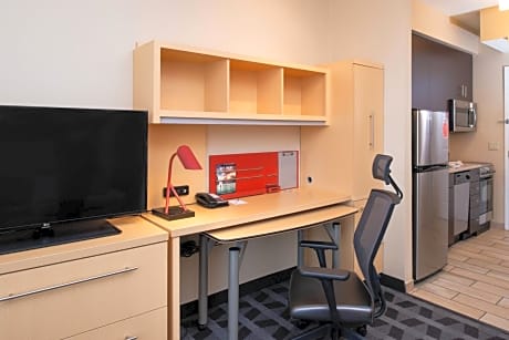 One-Bedroom King Suite