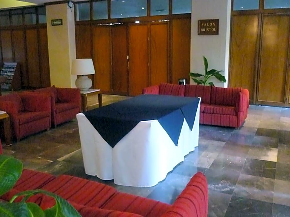 Hotel Bristol