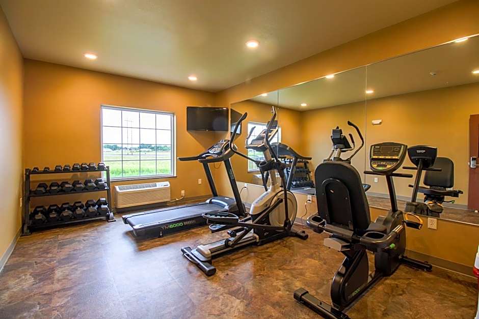 Cobblestone Hotel & Suites - Devils Lake