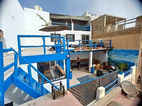 Hostel The Endless House Anchor point