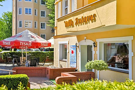 Villa Antares I & II