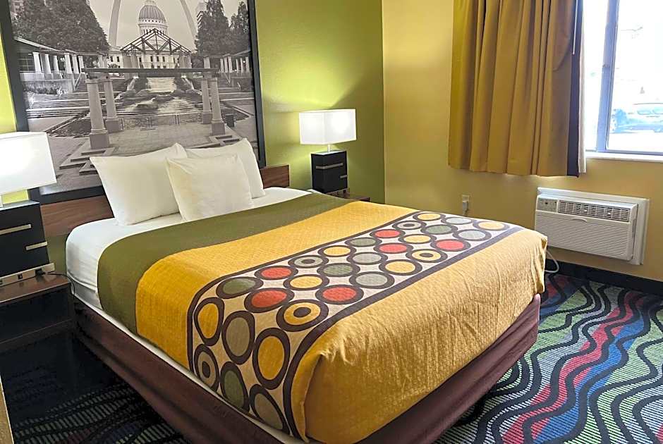 Super 8 by Wyndham Farmington