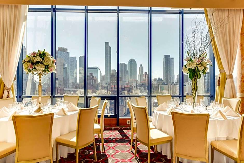 Vista LIC Hotel - Best Western Premier Collection