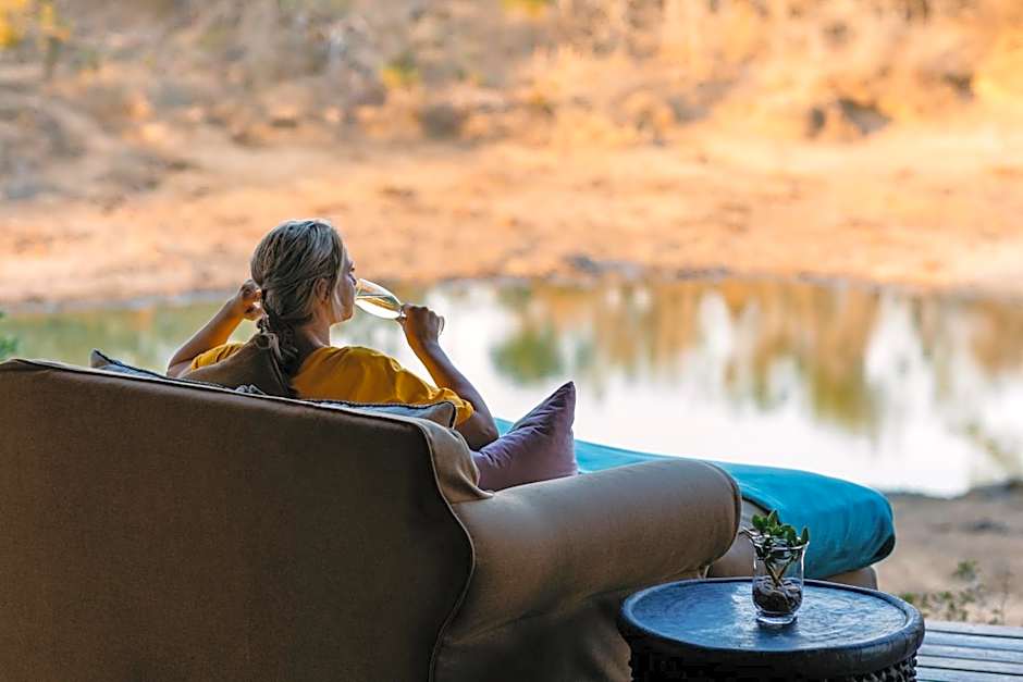 Waterbuck Game Lodge Thornybush Nature Reserve