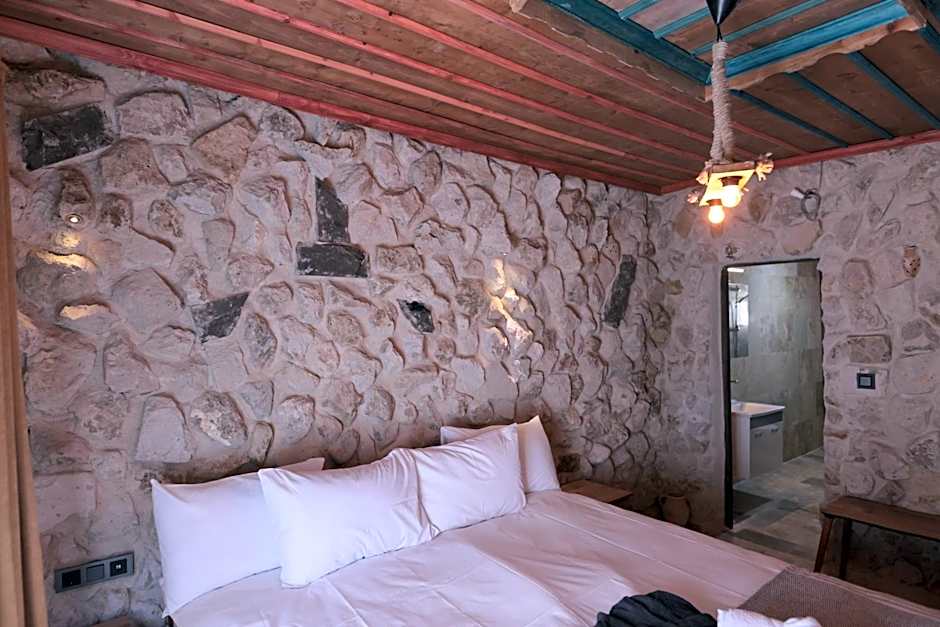 Stone Owl Otel & Restaurant