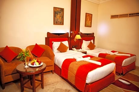 deluxe room with partial nile view