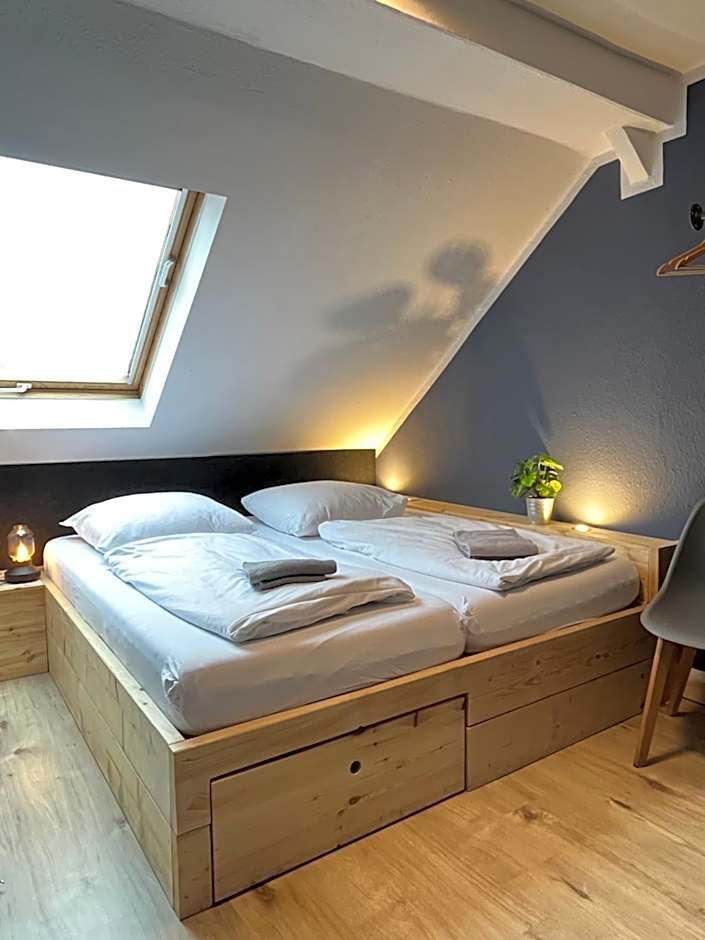 Blue Doors Hostel KTV