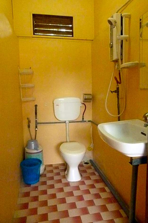 Cheers Garden Chalet