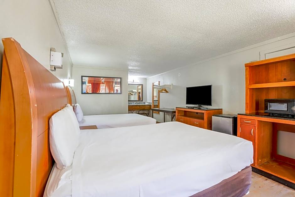 Cozy Garden Inn By OYO Hwy 40 Richmond