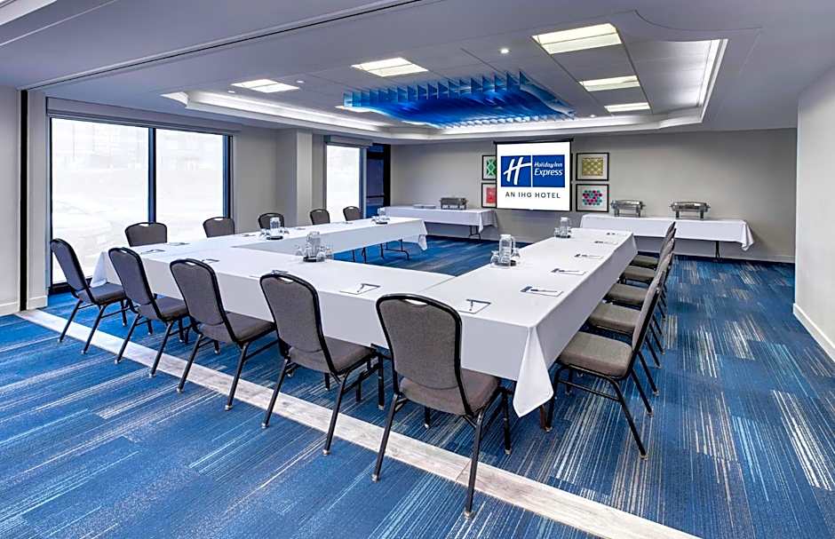 Holiday Inn Express & Suites Mississauga-Toronto Southwest By IHG