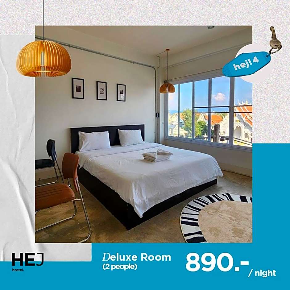 Flat White Cafe x Poshtel