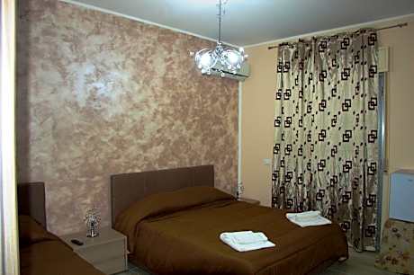 Triple Room with Private External Bathroom
