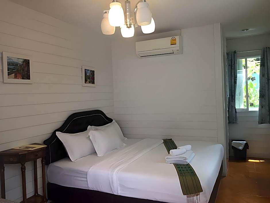 Ban Thungdang Housetel Bangkok