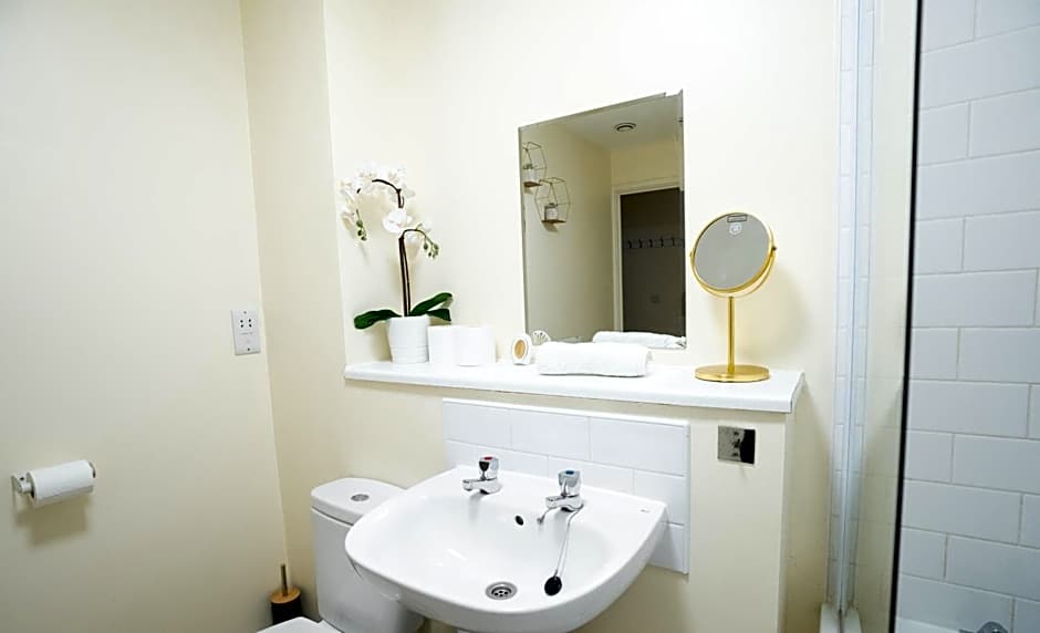 Cosy One Bed City Apartment -The Hub