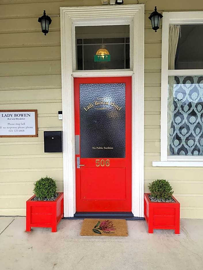 Lady Bowen Bed & Breakfast