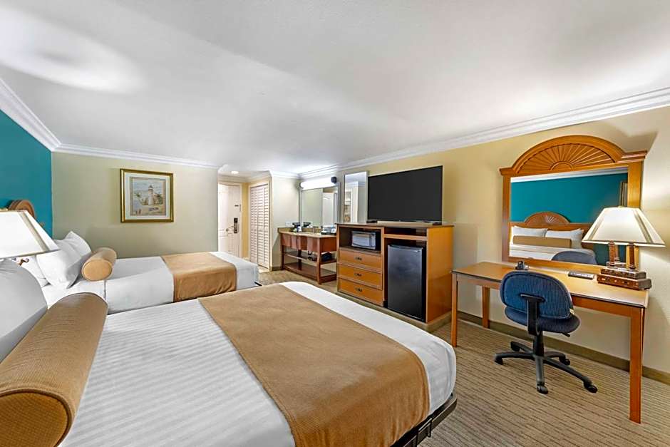 Best Western Harbour Inn & Suites Huntington - Sunset Beach