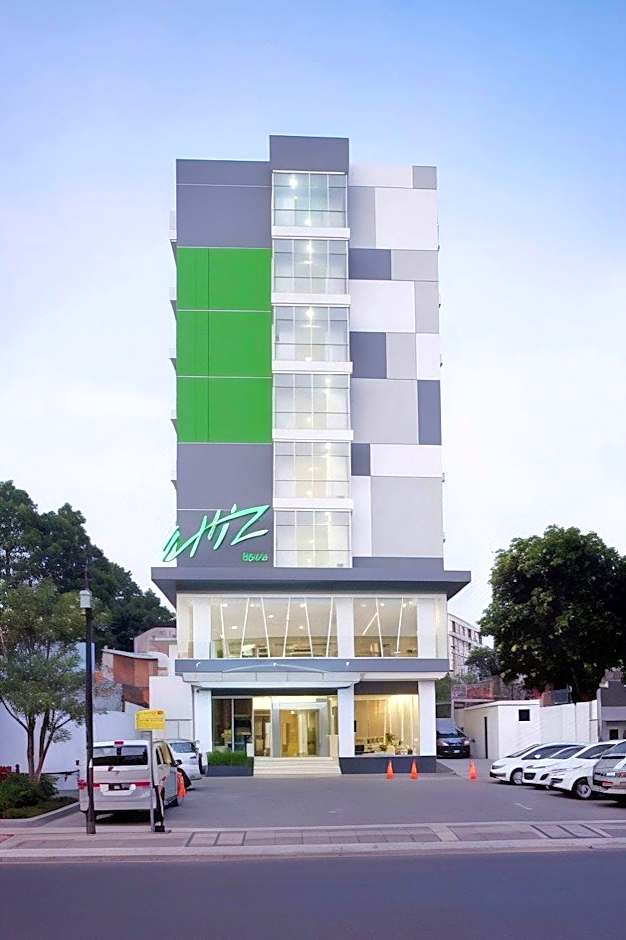 Hotel Urban Falatehan Blok M