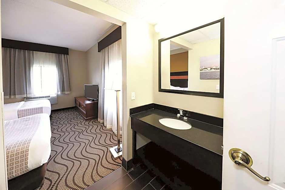 La Quinta Inn & Suites by Wyndham Sandusky