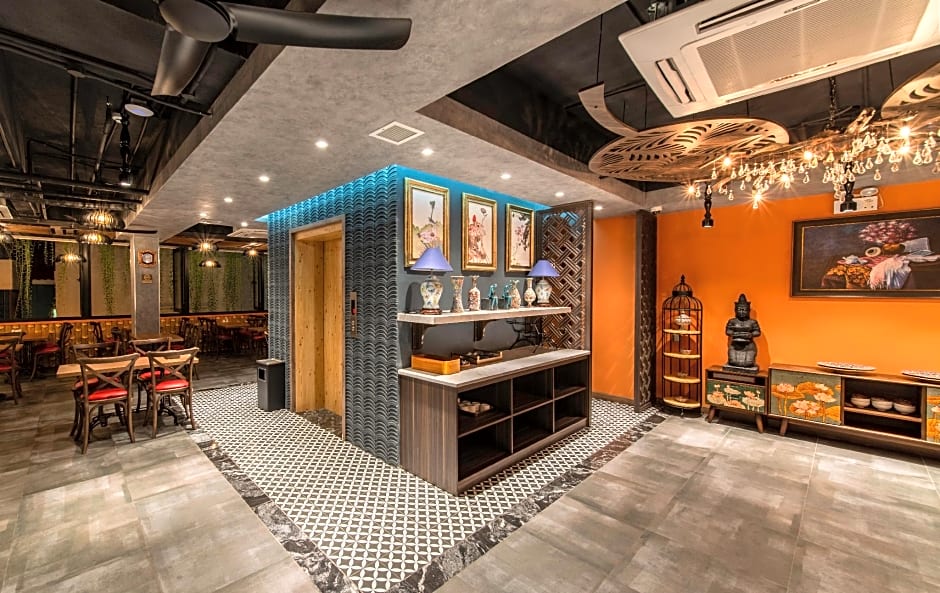 Aaron Boutique Hotel