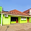 SPOT ON 91521 Mayong Guesthouse