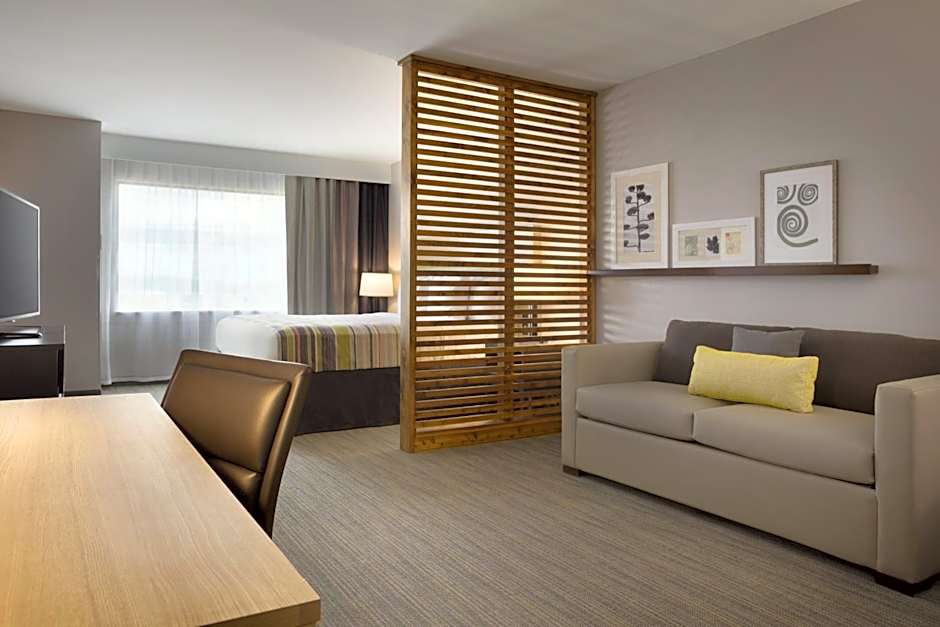 Country Inn & Suites by Radisson Asheville River Arts District