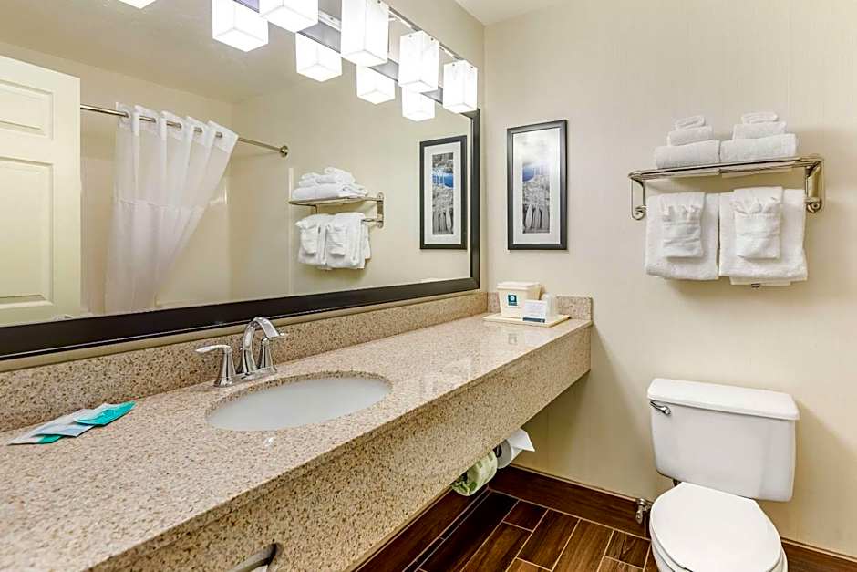 Quality Inn & Suites University Fort Collins