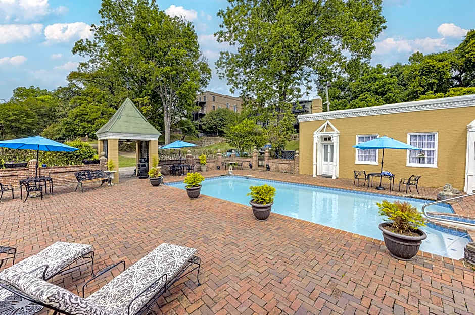 The Inn at Cedar Grove