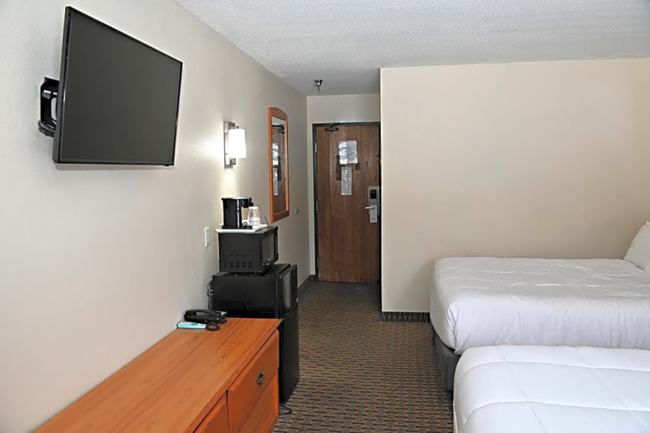 Hibbing Inn & Suites