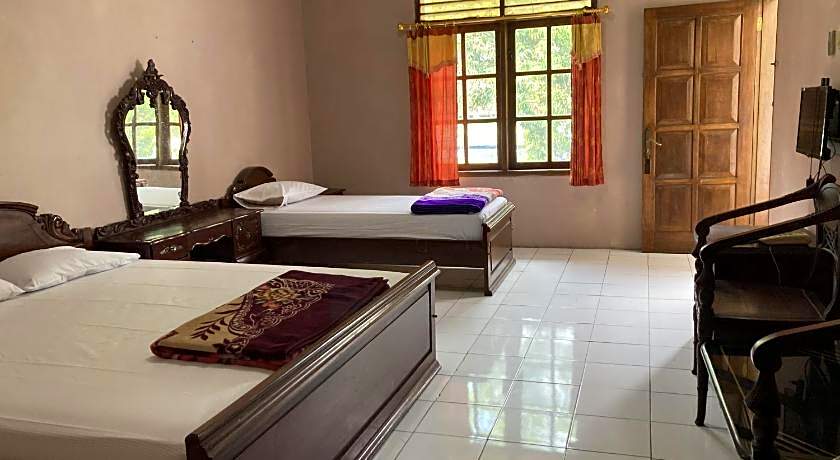 Hotel Garuda Syariah near Alun Alun Banjarnegara