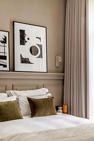 Queen Room with Balcony