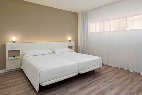 One Bedroom Suite Sea View
