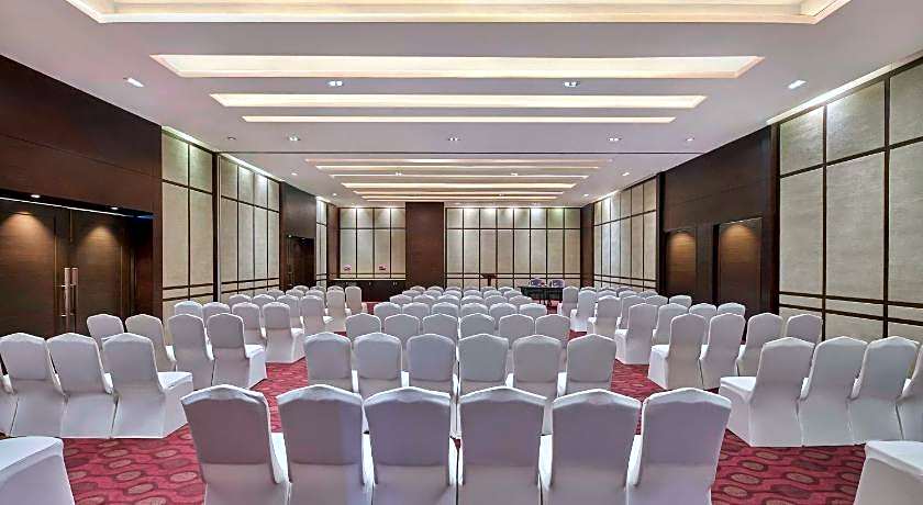 DoubleTree by Hilton Gurugram Baani Square