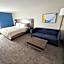 Holiday Inn Express Hotel & Suites Cincinnati-Blue Ash By IHG