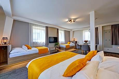 Triple Room with Mountain View