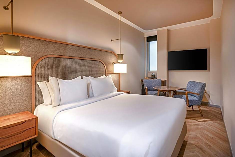 AC Hotel Palacio Universal
