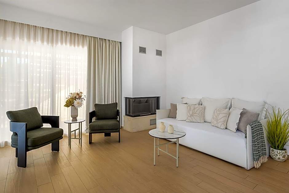 The 12th City Hotel