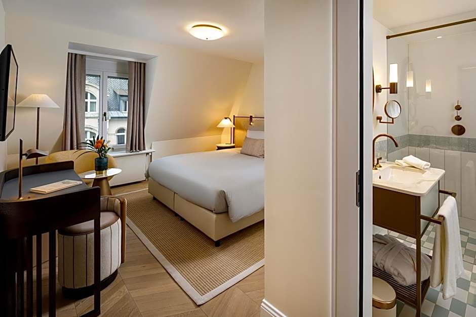 Small Luxury Hotel Ambassador a l'Opera