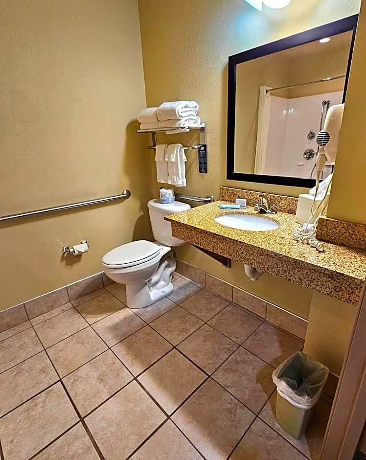 Cobblestone Inn And Suites