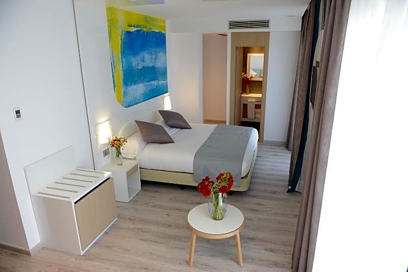 AZ HOTEL VAGUE D OR