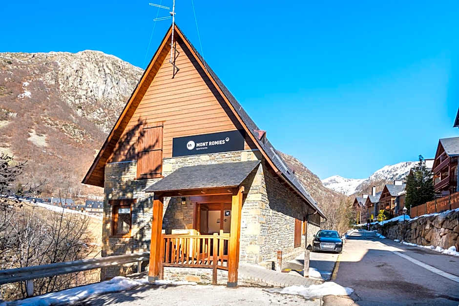 Apartamentos SNO Mont Romies Unhola