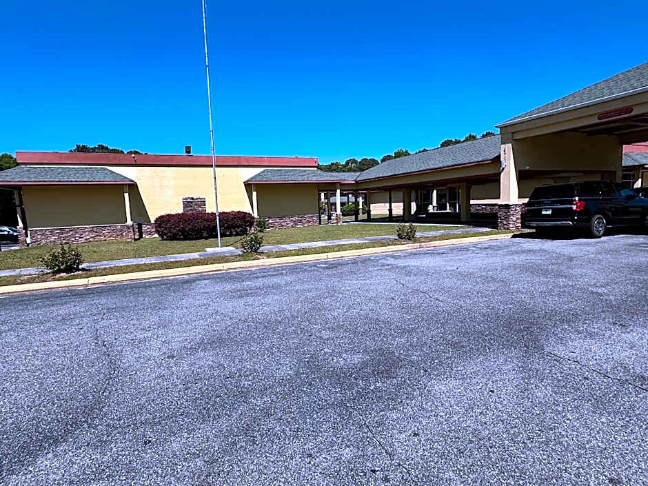 OYO Hotel Phenix City Central