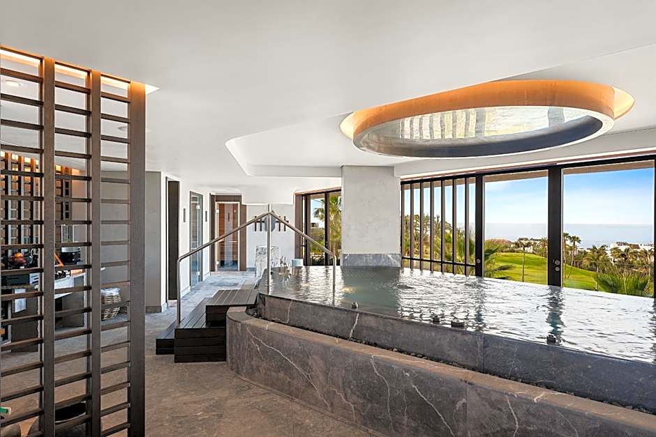 Las Terrazas de Abama Suites