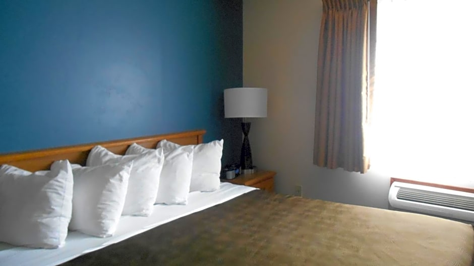 AmericInn by Wyndham Sturgeon Bay