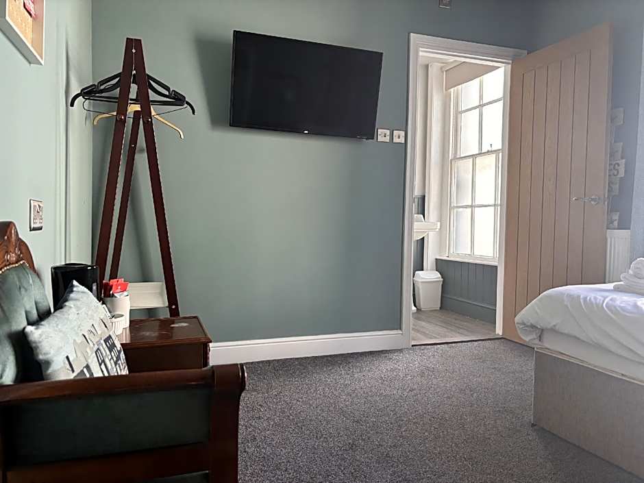 The Golden Lion Hotel