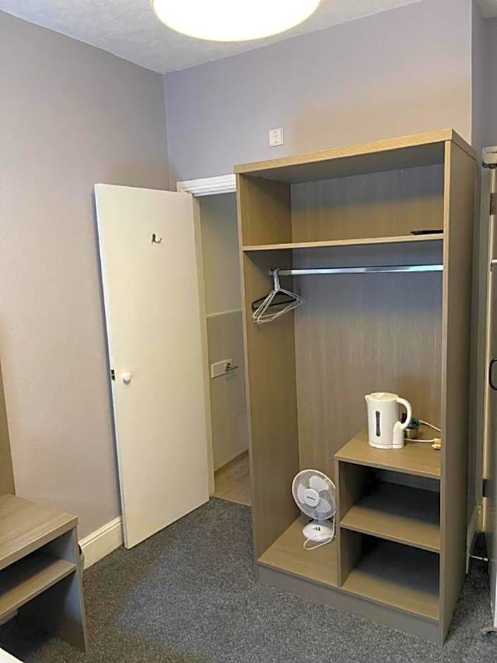 OYO The Old Victoria