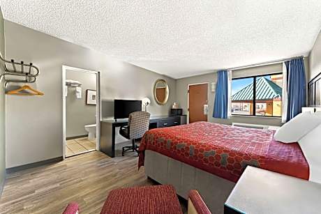 1 King Bed, Nonsmoking