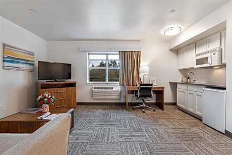 Two-Room King Suite with Sofa Bed - Non-Smoking