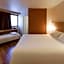 ibis Angers Centre Chateau