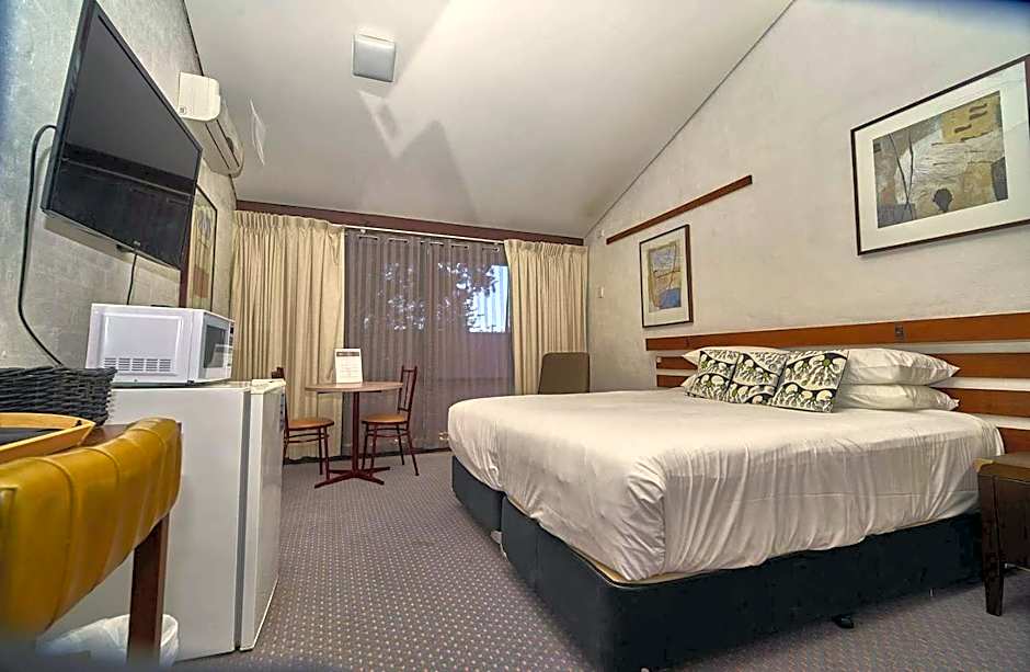 Foto 1 von 8 von 1 King Bed