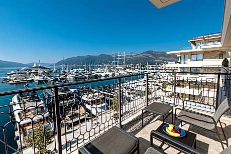 1 Bedroom Suite Dining Kitchen Sea View Baia